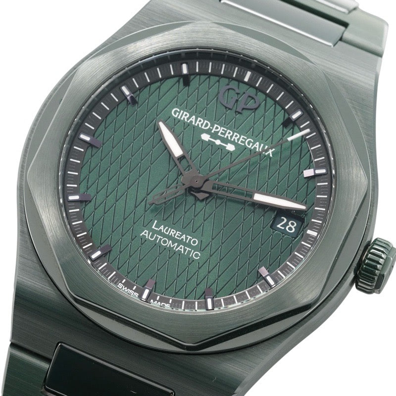 Girard-Perregaux 81005-32-3080-1CX Laureato Aston Martin Edition, Limited to 188 pieces worldwide, Green Ceramic