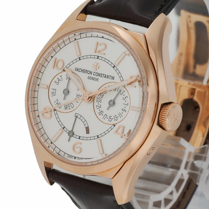 江诗丹顿 4400E/000R/B436 五十六星期日历型银金腕表