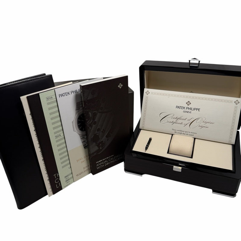 パテックフィリップ 5205G-010 アニュアルカレンダー ブラック / グレー ホワイトゴールド