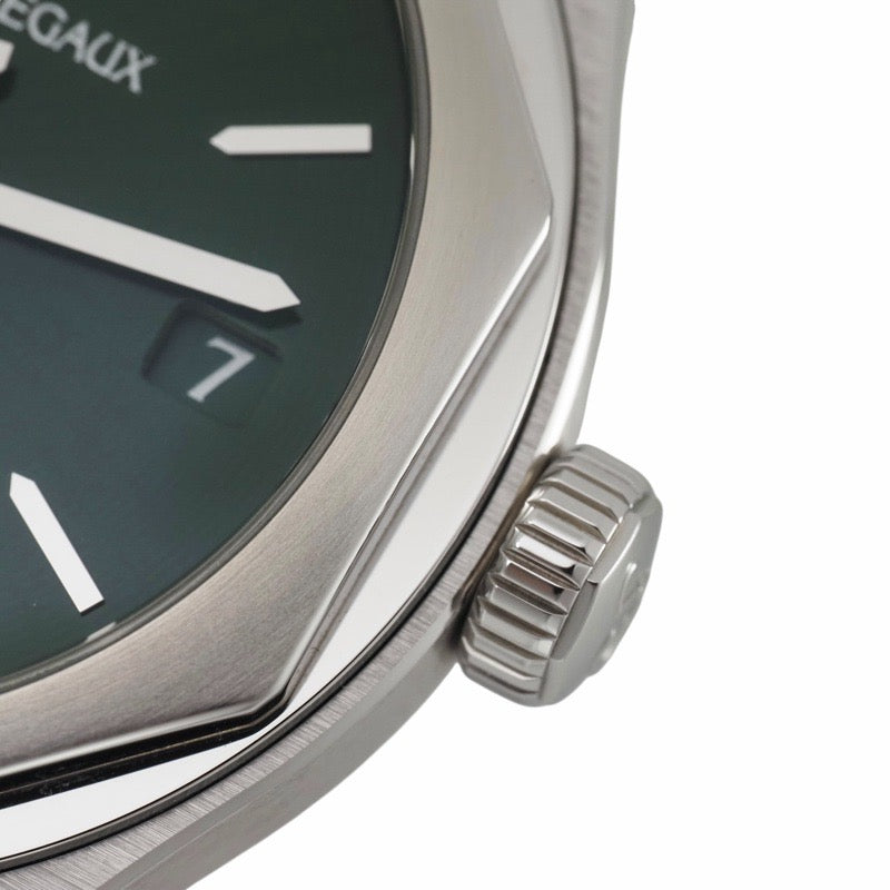 Girard-Perregaux 81010-11-433-11A Laureato Eternity Edition, Limited Edition of 188 Pieces Worldwide, Green Stainless Steel