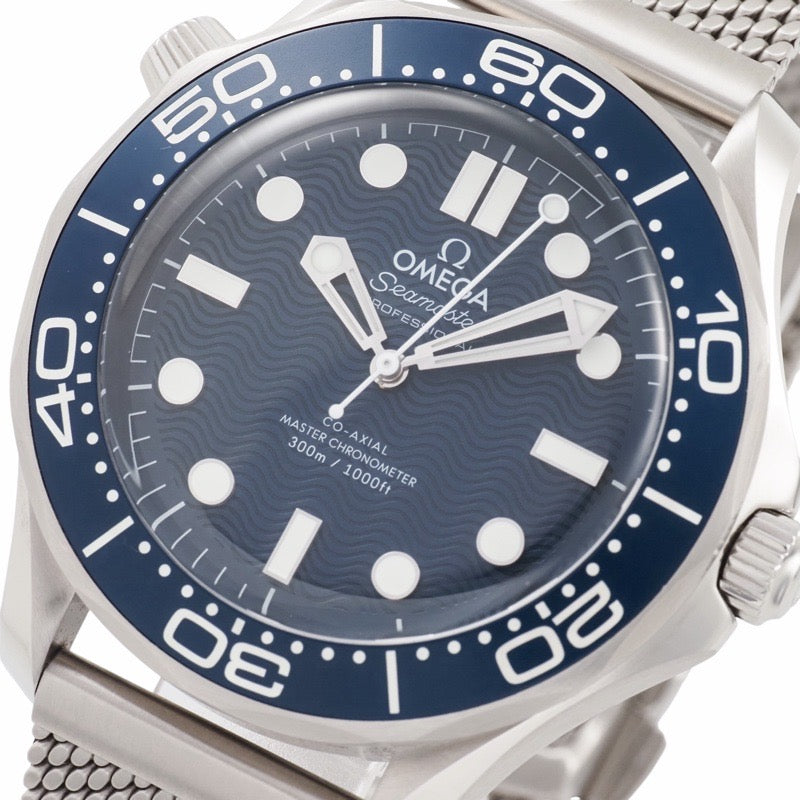 オメガ 210.30.42.20.03.002 シーマスター ダイバー300M ボンド映画60周年記念モデル ブルー ステンレス